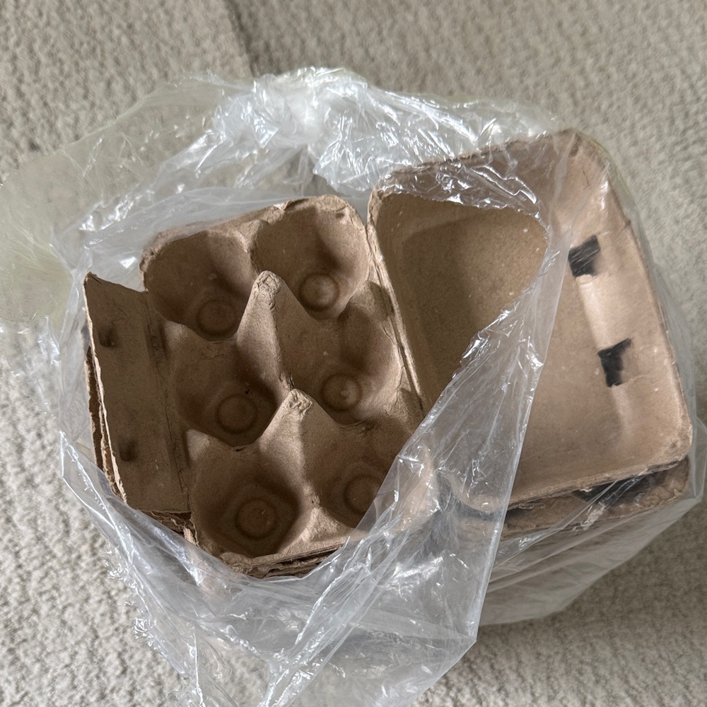 Recyclable Brown Paper Egg Carton - Eco-Friendly Storage Lot of 32 egg cartons